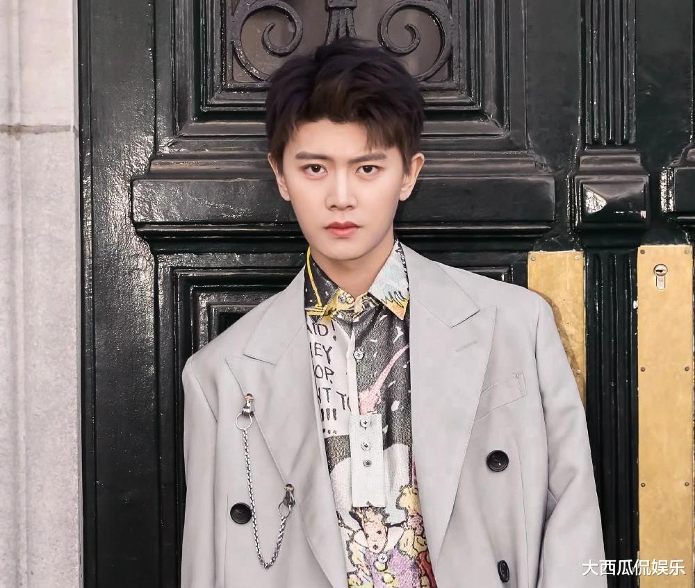 任嘉伦|任嘉伦又有新剧将袭，旷世梦幻恋情引人期待，看到女主：爆款预定