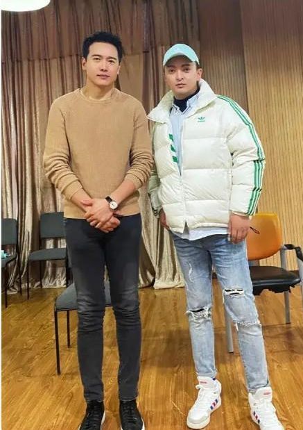 高云翔|高云翔改名为高晟晖？出演话剧尝试复出，人气低迷引热议