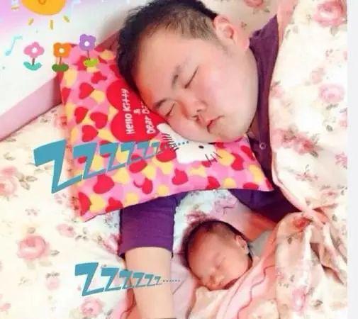 表情包|当年火遍网络的“表情包”们长大了，恶搞小胖已当爹，她变化超大