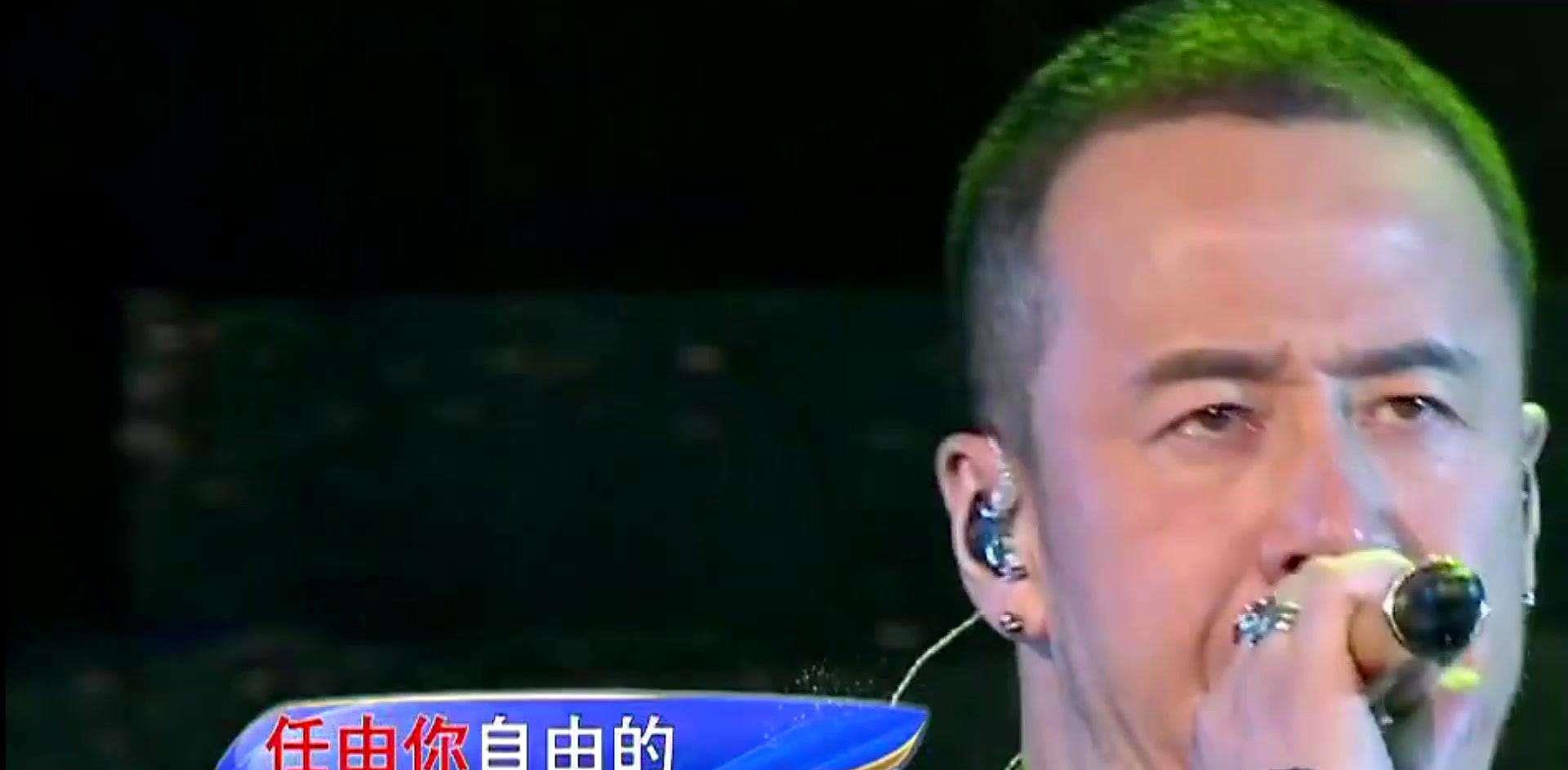 杨坤|杨坤与白雪分手后开始走红，那英介绍张惠妹给他，见面时却喝醉了