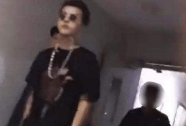 吴亦凡|港媒曝吴亦凡被抓时画面,戴墨镜项链嘻哈风十足,被嘲偶像包袱浓