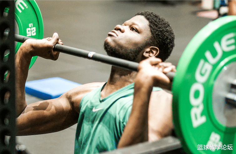 魔术队|2+11+2！增重12.7公斤！臂展2米39的Zion！这次真的毁了