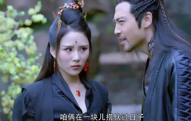 白娘子|《新白蛇传》再毁经典，白素贞变傻白甜，妆容搞怪，剧情混搭