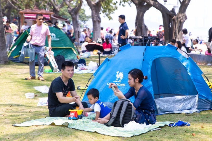 华南头条 踏浪踩沙 南沙滨海沙滩成珠三角游客热门打卡点！