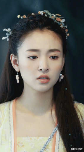 易烊千玺|继离婚风波后，吴倩从“头”开始，专心搞事业，新剧造型甜到爆