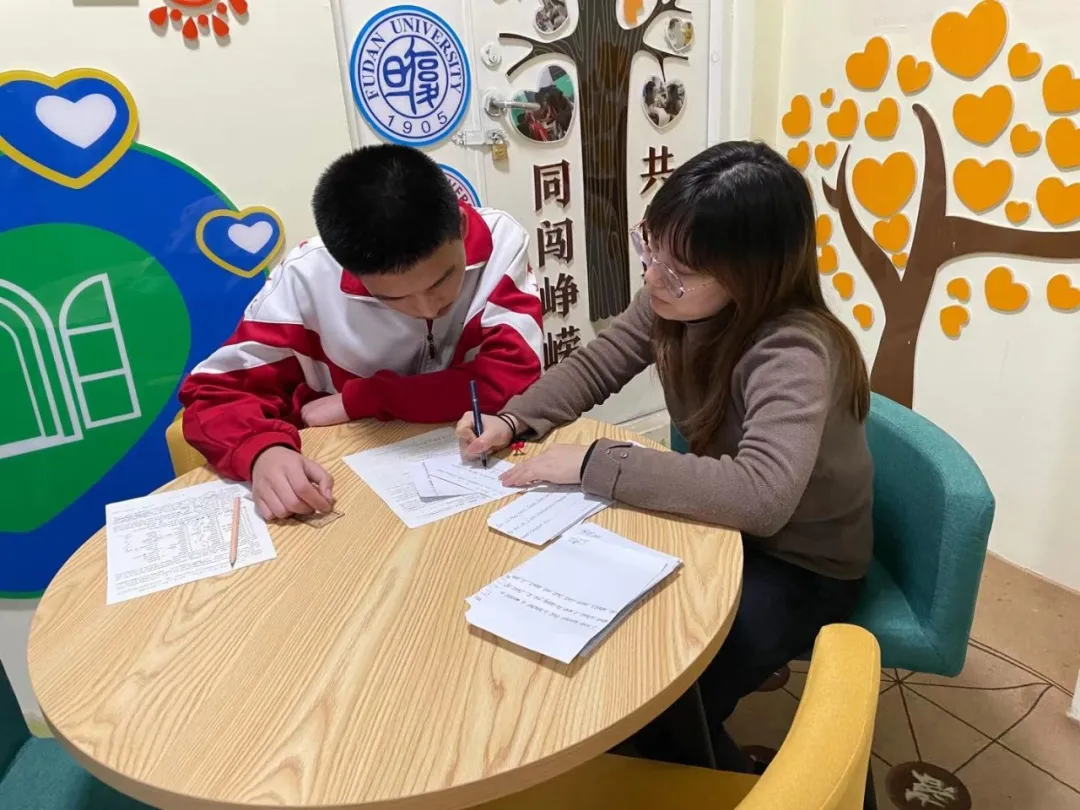 圈衡水 学生追梦 老师保驾护航