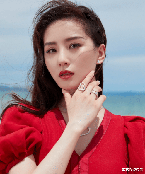 万茜|娱乐圈最干净的女星,因7次拒绝潜规则被封杀,如今和胡歌搭戏走红