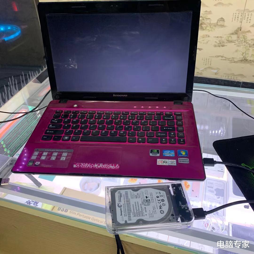 移动硬盘|把电脑系统装到移动硬盘，用时插上，不用拔走，能不能实现？