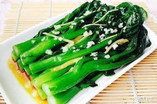 粉条|心火去了再清清肝火，这两道绿叶菜轮留吃，网友: 眼睛明亮气色好