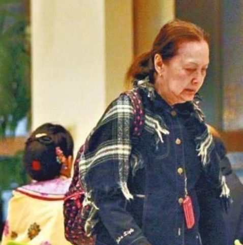 夏萍|曾经的女神，从姐姐演到祖母，最终却被亲生子女送老人院落寞离世