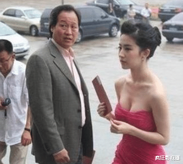 陈宝莲|这4位女明星的“好干爹”，风流一世，每位都是顶级“海王”