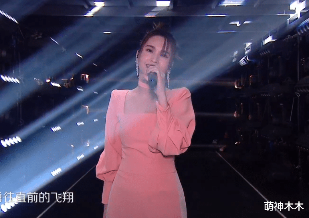 汪涵|双十一晚会槽点多：汪涵嘴瓢，张雨绮假唱，杨丞琳李荣浩造型踩雷