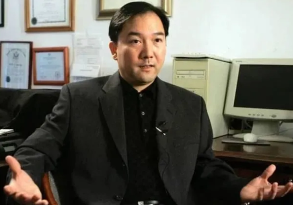  华人毒王叶真理：家里藏了1只白虎、2吨美金、7把枪，不害中国人