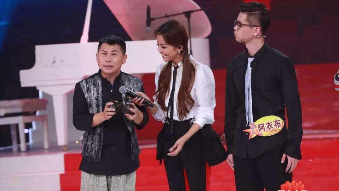 何云伟|出走亦是出路？何云伟一级演员，曹云金三上春晚，李菁成曲协主席