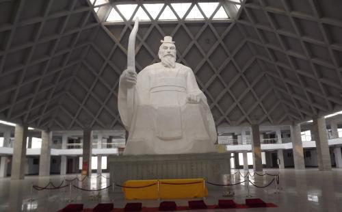 墨羽青春穿搭札记|如果不算朝代，不算皇帝，哪个姓氏对中国贡献更大？