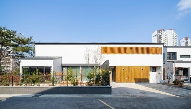 别墅|219㎡韩国别墅，门口有院子，屋顶有露台，高层住宅业主表示羡慕