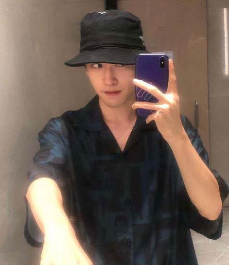 陈思铭|心动的信号：女三男二不负众望在一起，被路人偶遇戴情侣帽约会