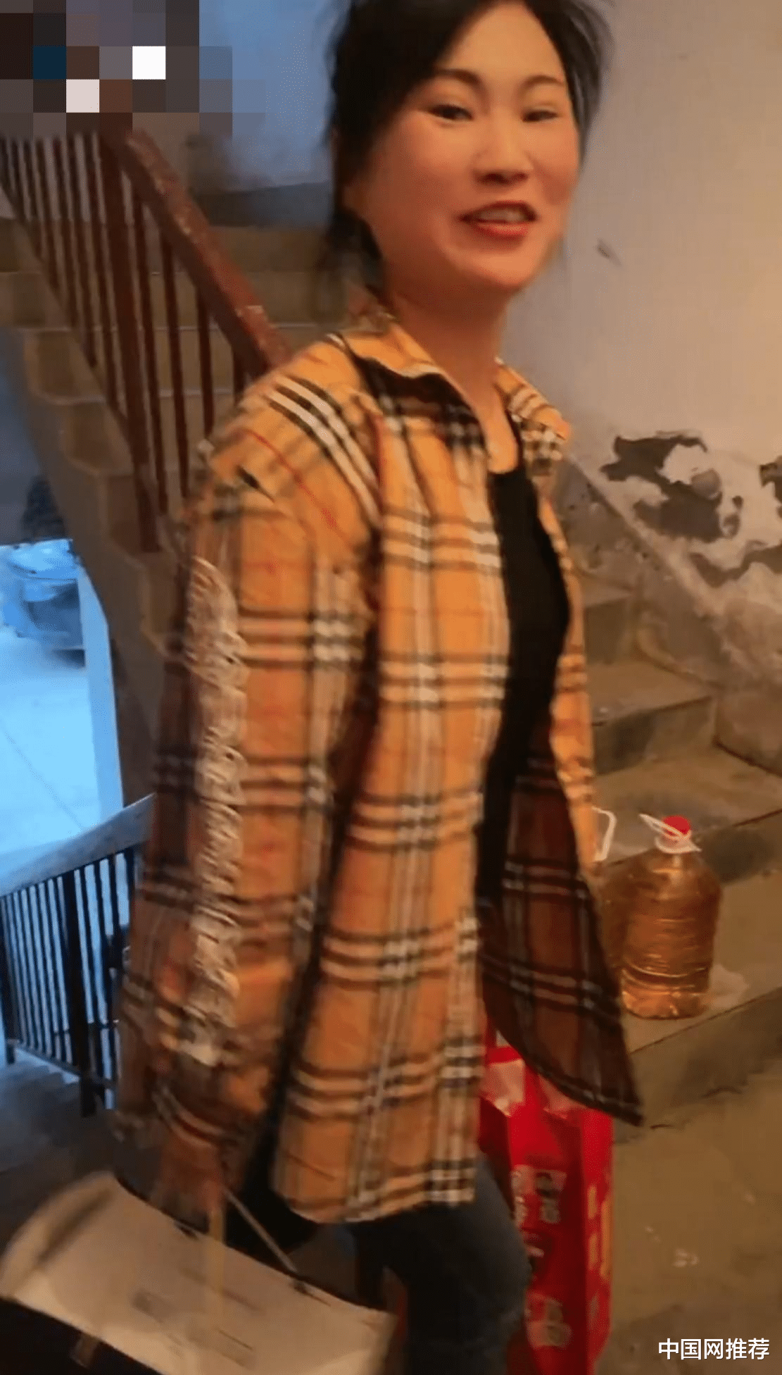 姐姐|岳云鹏姐姐回家探亲，母亲身体状态好，搬离农村新家装修简单