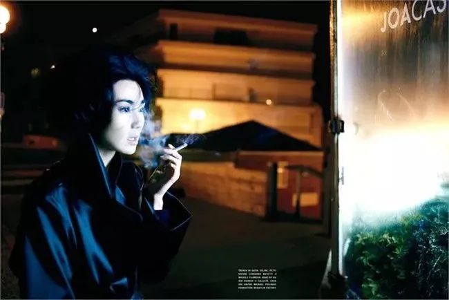 王菲|艳压内娱女星10多年的她，如今画风突变！网友：以前养眼现在辣眼