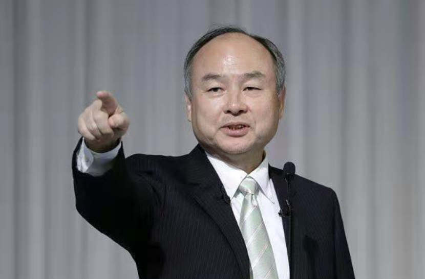 孙正义 孙正义:从首富到首负,欠了1.1万亿,每天单还利息就需要2个亿