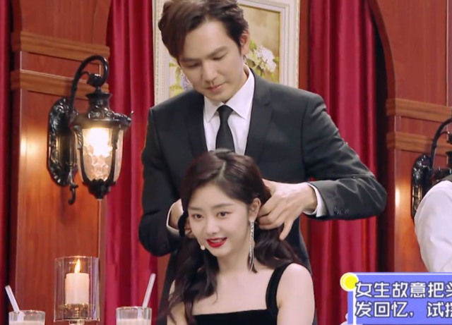 谭松韵|谭松韵的发量到底有多厚看到钟汉良随手给她扎的丸子头，羡慕了