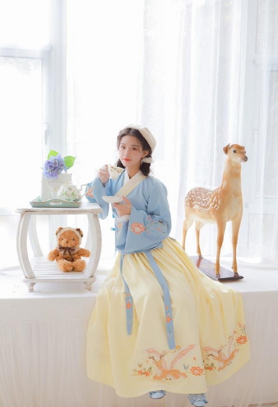 汉服资讯古装文化|谁说汉服穿起来不能日常？日常汉服看这里~