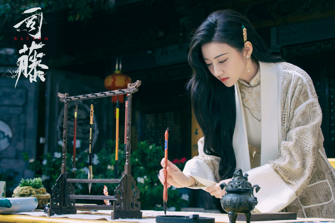 赵丽颖|2021十大热播剧，《扫黑》夺冠，《司藤》逆袭，赵丽颖影响力下滑