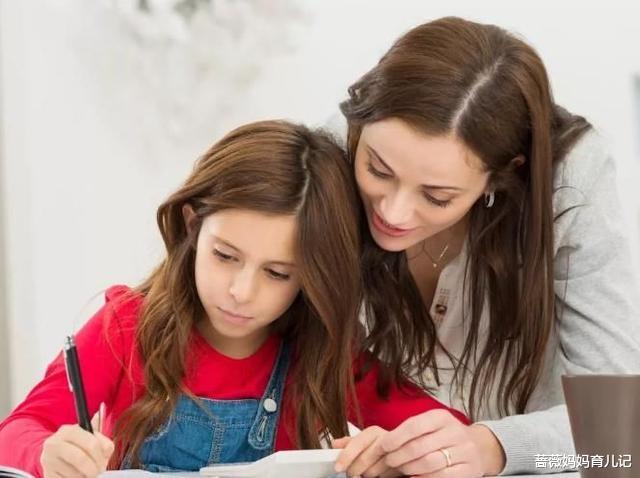 蔷薇妈妈育儿记|表扬孩子时，别再只会说“你真棒”，这样夸对娃发育有好处