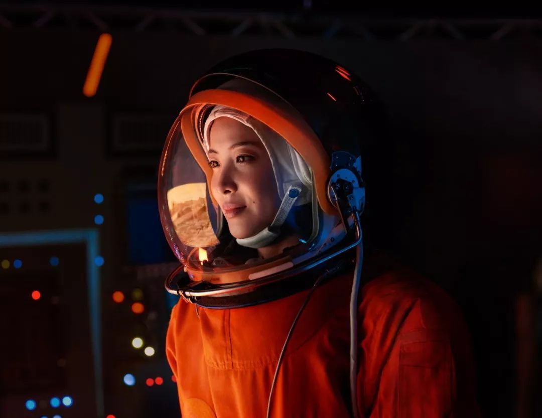 小猫咪的星座故事 宇航员在太空如何生活？女航天员又要如何保护自己的隐私呢？