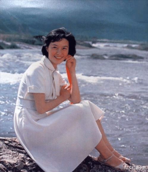 尚不红萌小舒 小萝卜头“方舒”:年轻时秀雅又时髦,如今64岁容貌却焦虑不敢认