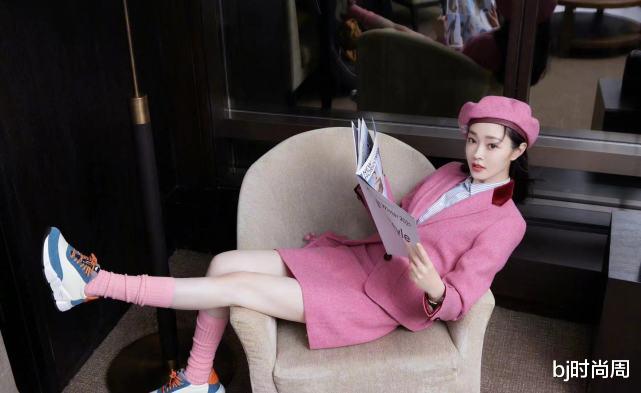 bj时尚周 宋轶?穿这?一身粉色look，也太可爱了吧，有点少女风很萌