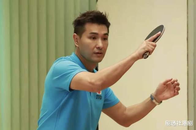 TVB|TVB视帝否认离巢，谈将来续约条件：年薪468万，愿意马上签10年