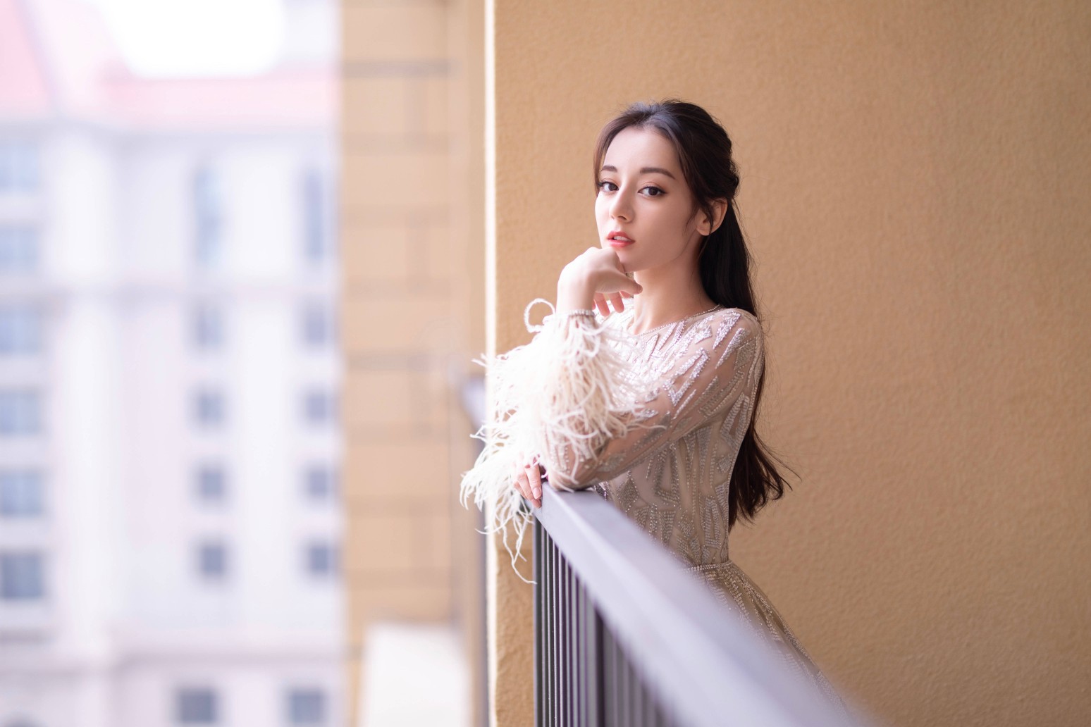 迪丽热巴|黄景瑜一语道破，为什么都不愿意和热巴拍吻戏？原来邓伦没说谎