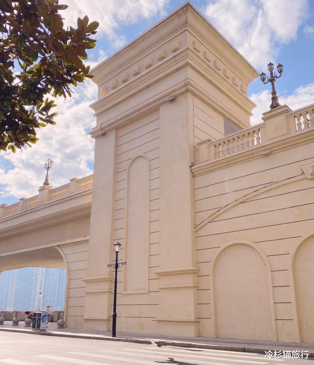 欧洲 它被称为“小欧洲”，是中国唯一能用欧元交易的小城，就在浙江！