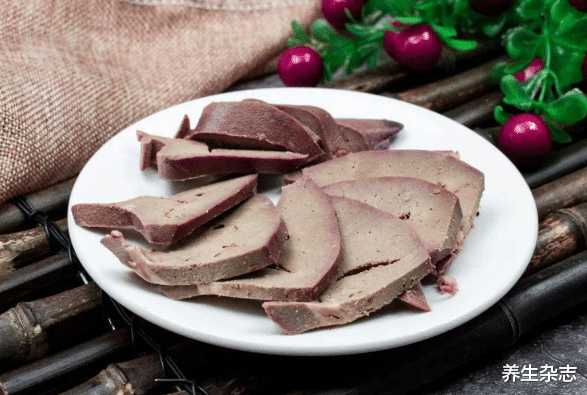 医生|30岁男生坚持早睡3年,双肾接近“报废”,医生:晨起1习惯,等于“自残”