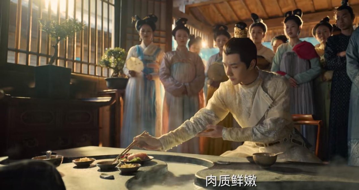 王一博|开播热度夺冠，将杨紫、杨幂新剧挤下“神坛”，王一博新剧凭啥