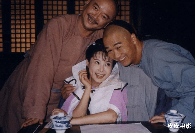 成龙|演员改名是本风水学？有人改名后成了巨星，有人改名后成了路人