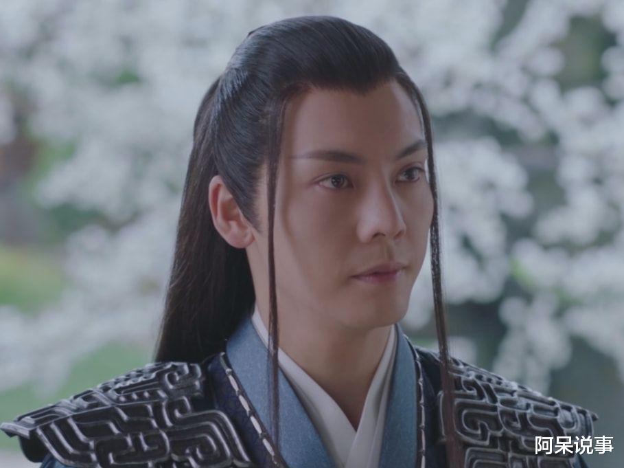 杨幂|杨幂新戏槽点多，法令纹眼窝深演少女，陈伟霆发型丑出天际！