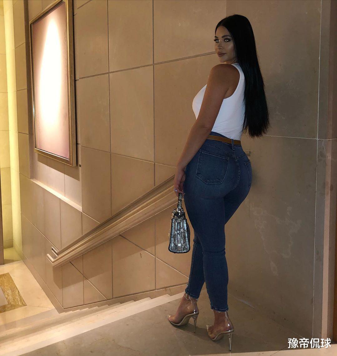 克里斯·保罗|保罗乔治又帅又有钱，为何和舞娘结婚？舞娘曾被利拉德妹妹嫌弃！