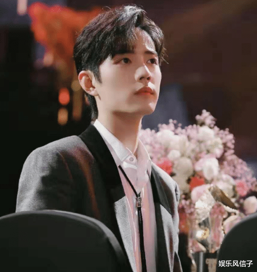 肖战|微博之夜盛典肖战入选2部作品，一部实至名归，一部被嘲是烂片