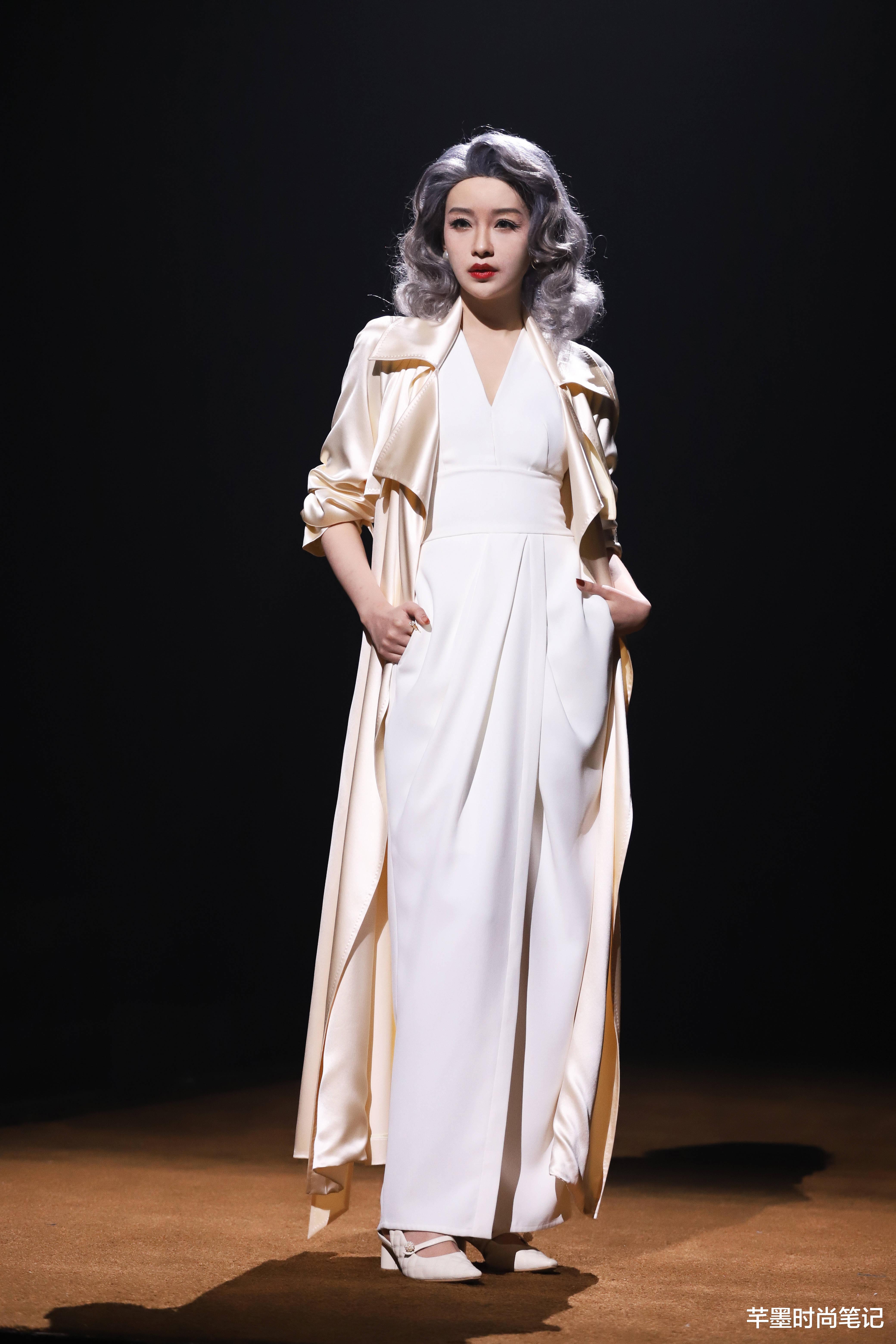 发型|徐璐和孙怡撞妆，带火了“奶奶灰”的发型，你们喜欢哪款呢？