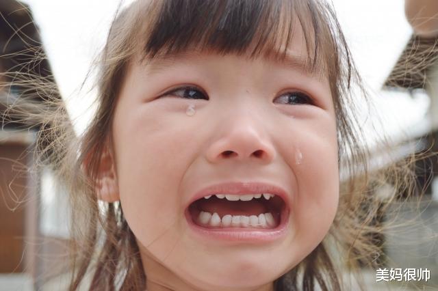 美妈很帅|孩子老爱尖叫打人闹情绪？学会这三招，孩子性格好情商高