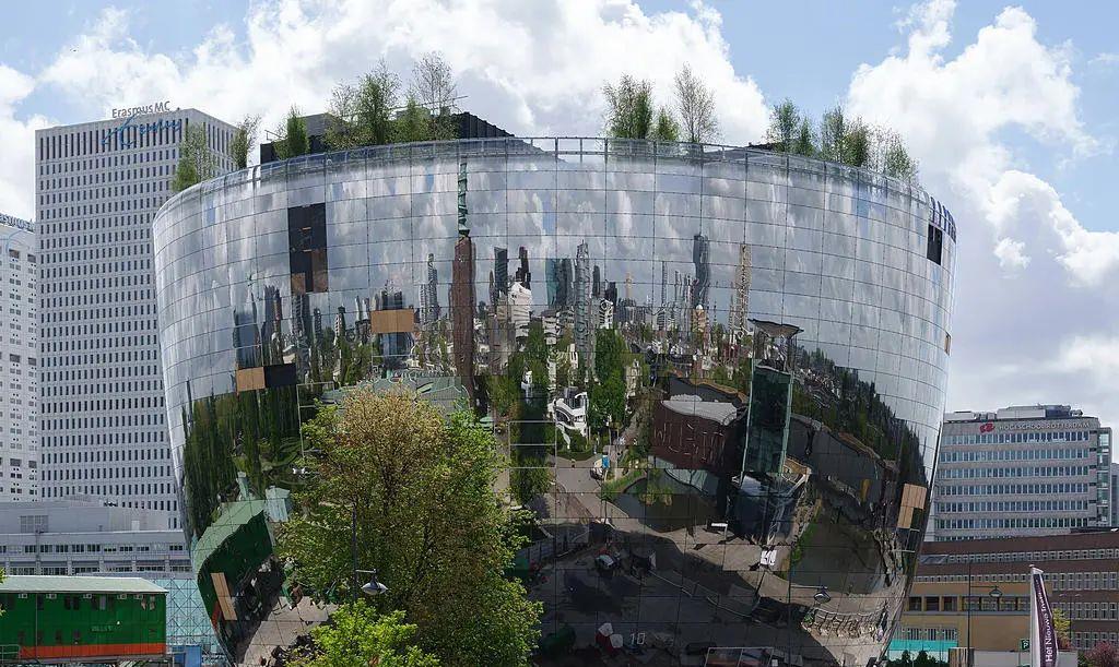 翡翠|美到失语！宝格丽的“翡翠墙”，竟是用废弃啤酒瓶制作的？