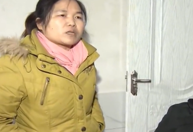 蓦然一牟 男子身价千万娶漂亮妻子，婚后却被妻子赶入出租房，妻子：他活该