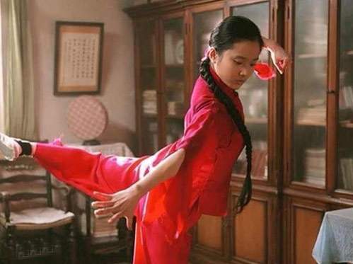 倪妮|她曾是张艺谋力捧的“小花”，前途无量，只因一条内裤毁了前程？