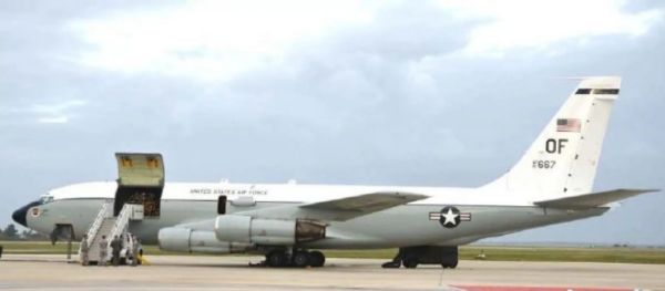 小朱聊育儿|一架核侦察机突然飞临,战略导弹核潜艇疑似故障,整个北约很紧张