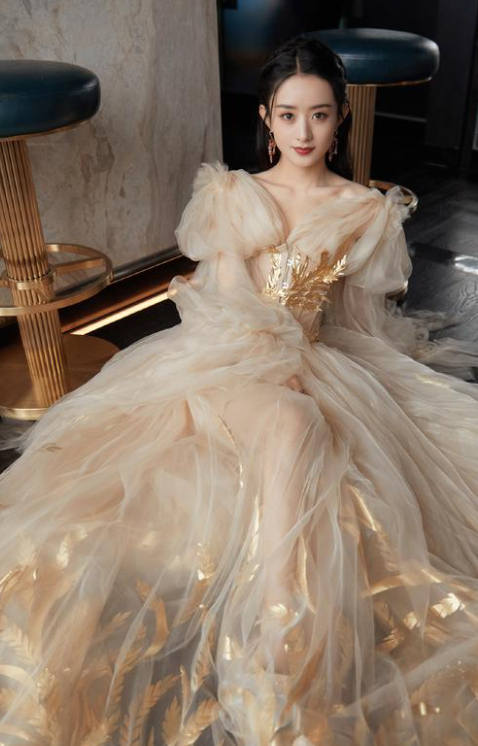 奚梦瑶|嫁入豪门641天，奚梦瑶红毯照被群嘲：她又怀上了？