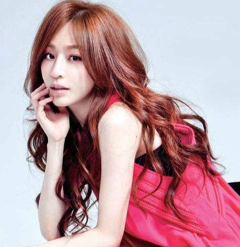 戚薇|经纪人否认贾静雯参加《浪姐3》,李玟、李冰冰、Twins也在名单中