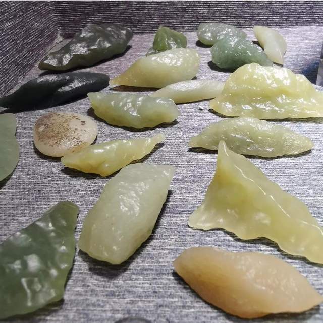 戈壁滩|大叔说玉：和田玉中的“戈壁料”是什么？