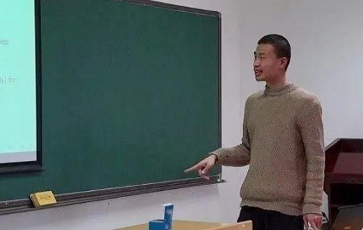 大树说教育|再遇北大“数学天才”韦东奕，手中的水瓶和馒头未变，人却变了